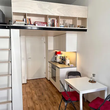 The Nest - Urban Loft In Karlin *