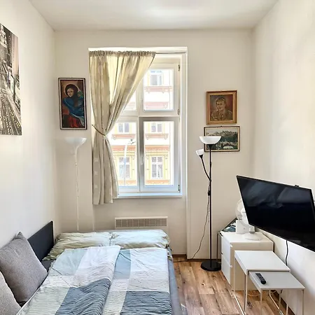 The Nest - Urban Loft In Karlin *